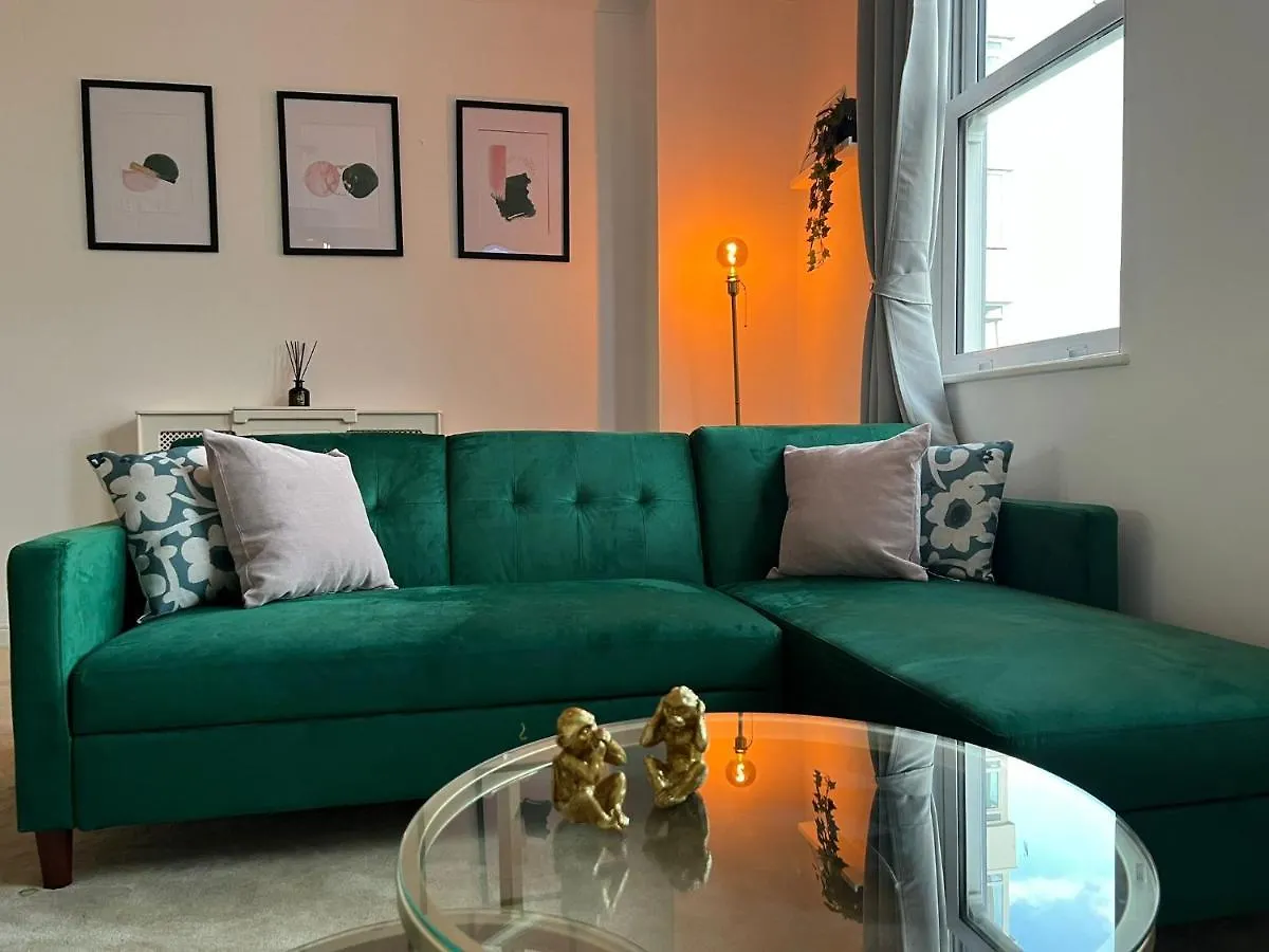Serene Ocean Side Apartment Btn 브라이턴