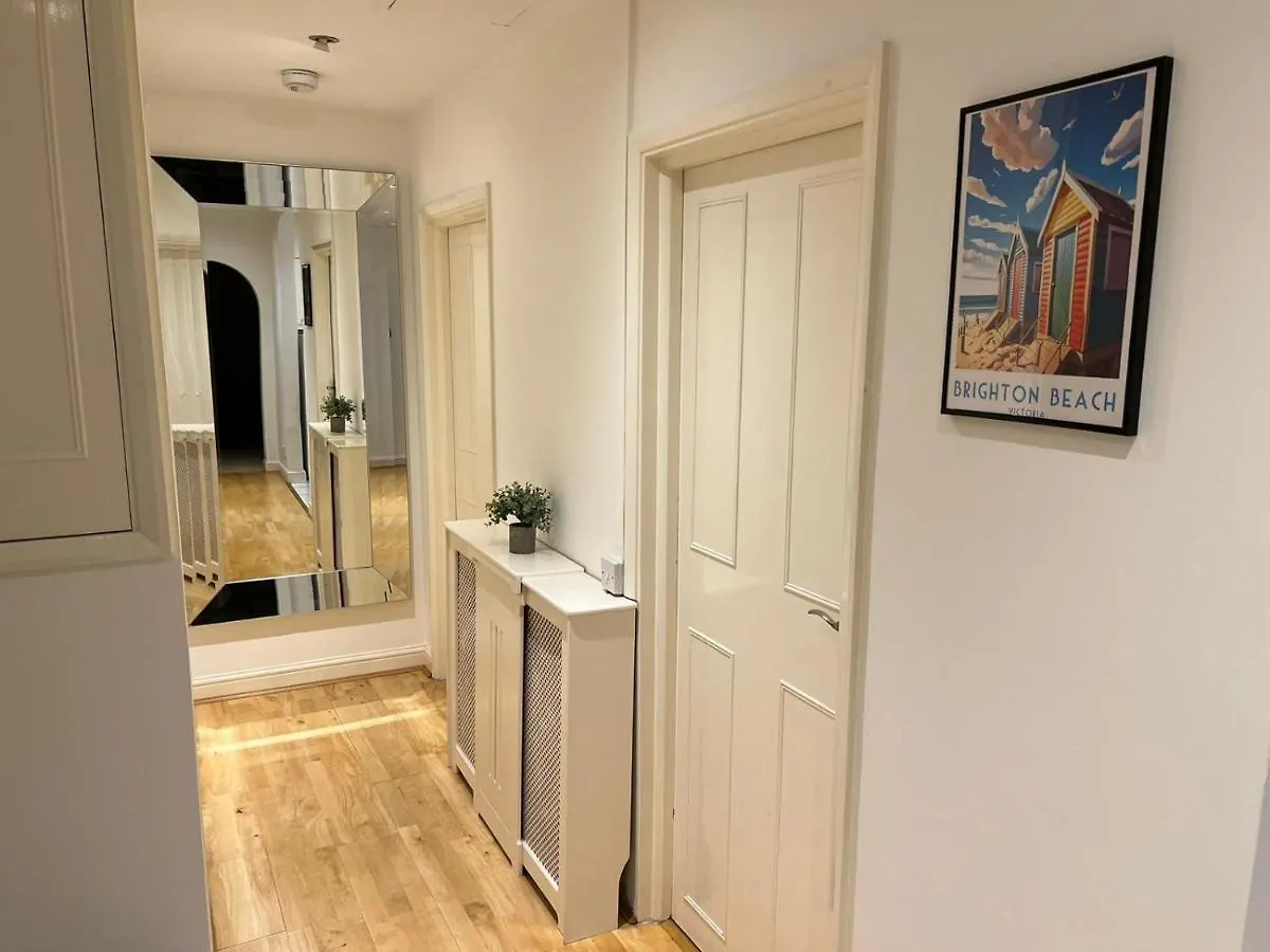 Serene Ocean Side Apartment Btn 브라이턴
