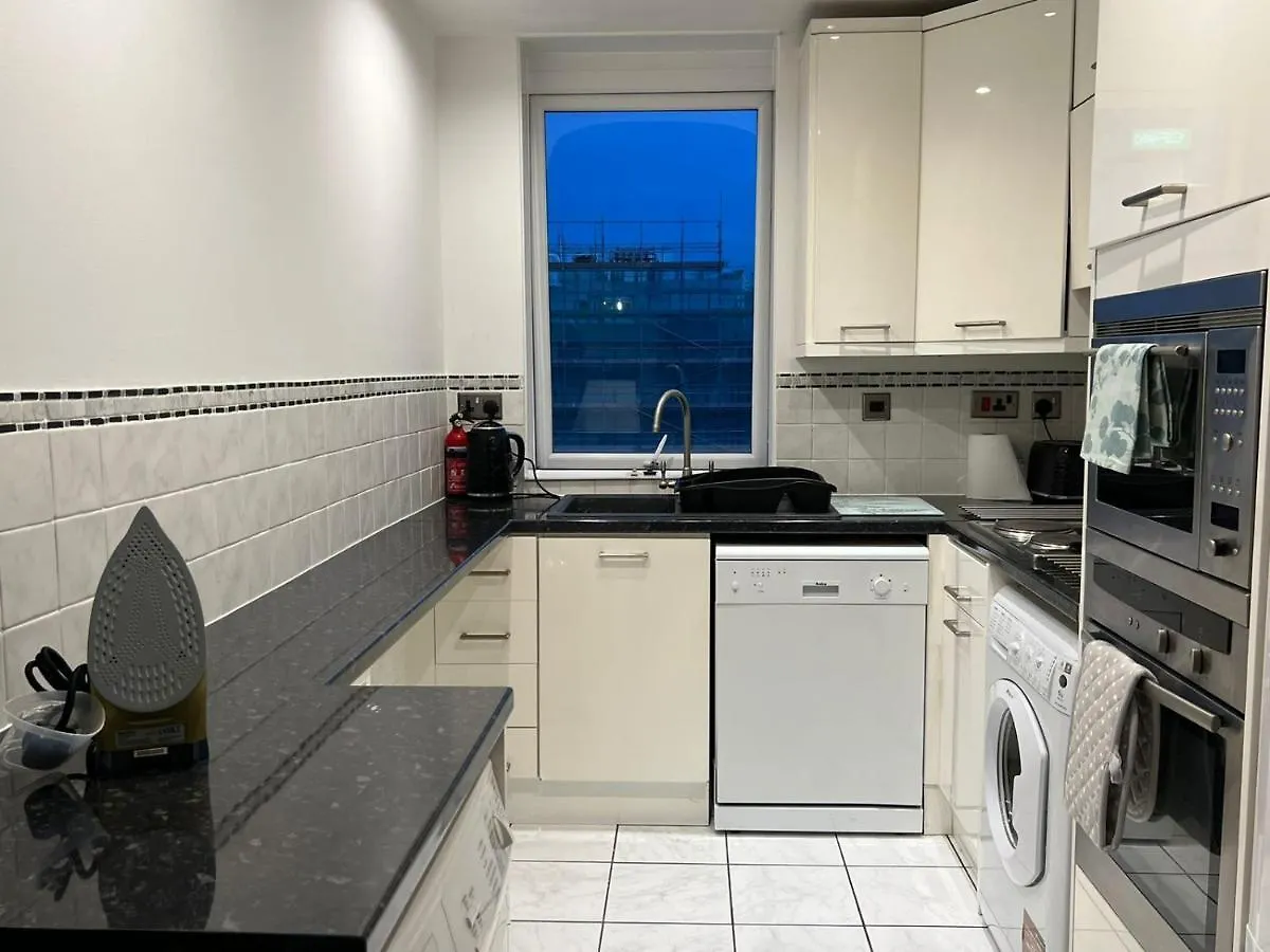Serene Ocean Side Apartment Btn 브라이턴